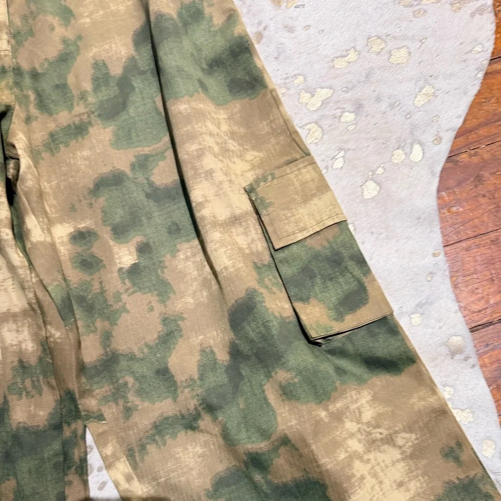 NWT PRETTY LITTLE THING SHAPE CAMO WIDE LEG PANT, SIZE 4 - Picture 8 of 11